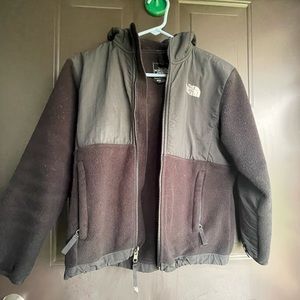 Black North Face jacket size S gently used